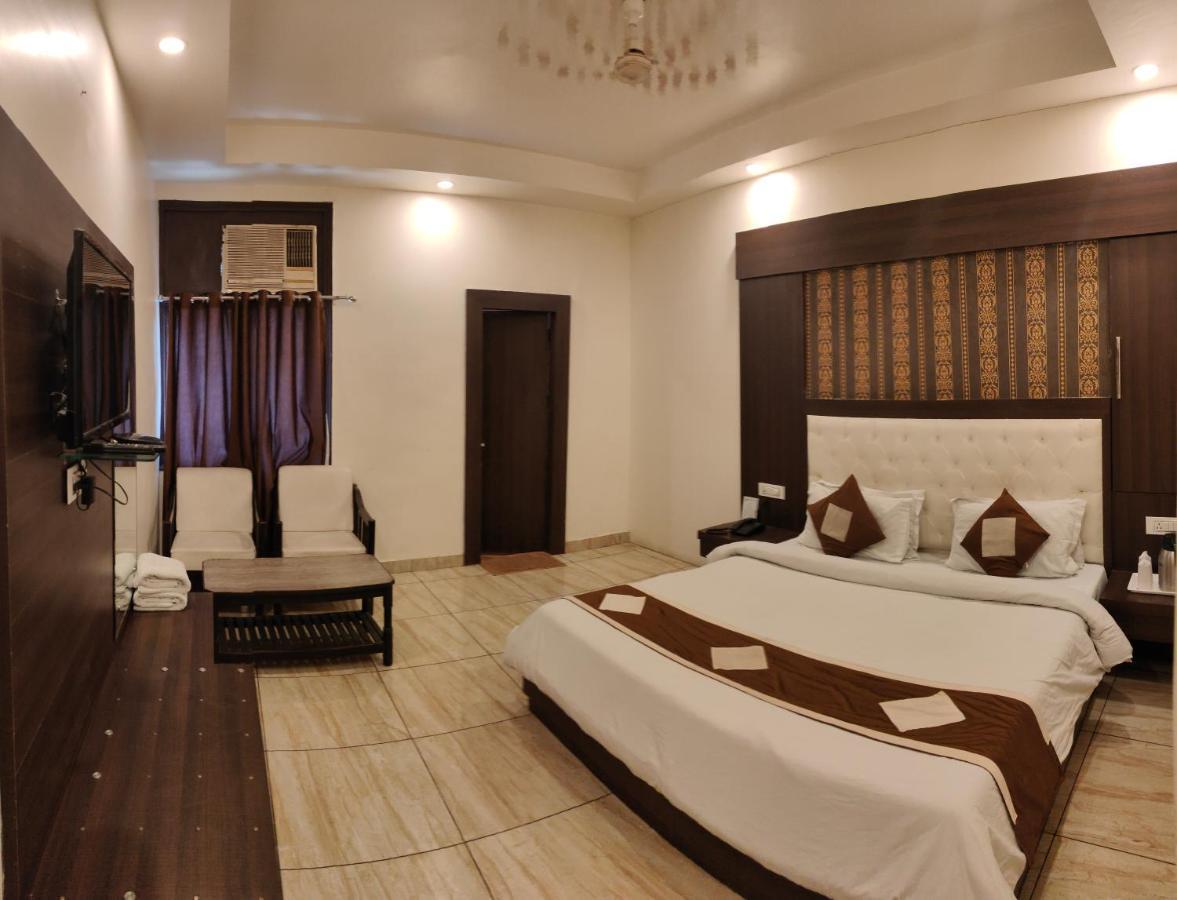 Hotel Krishna Katra  Exterior foto