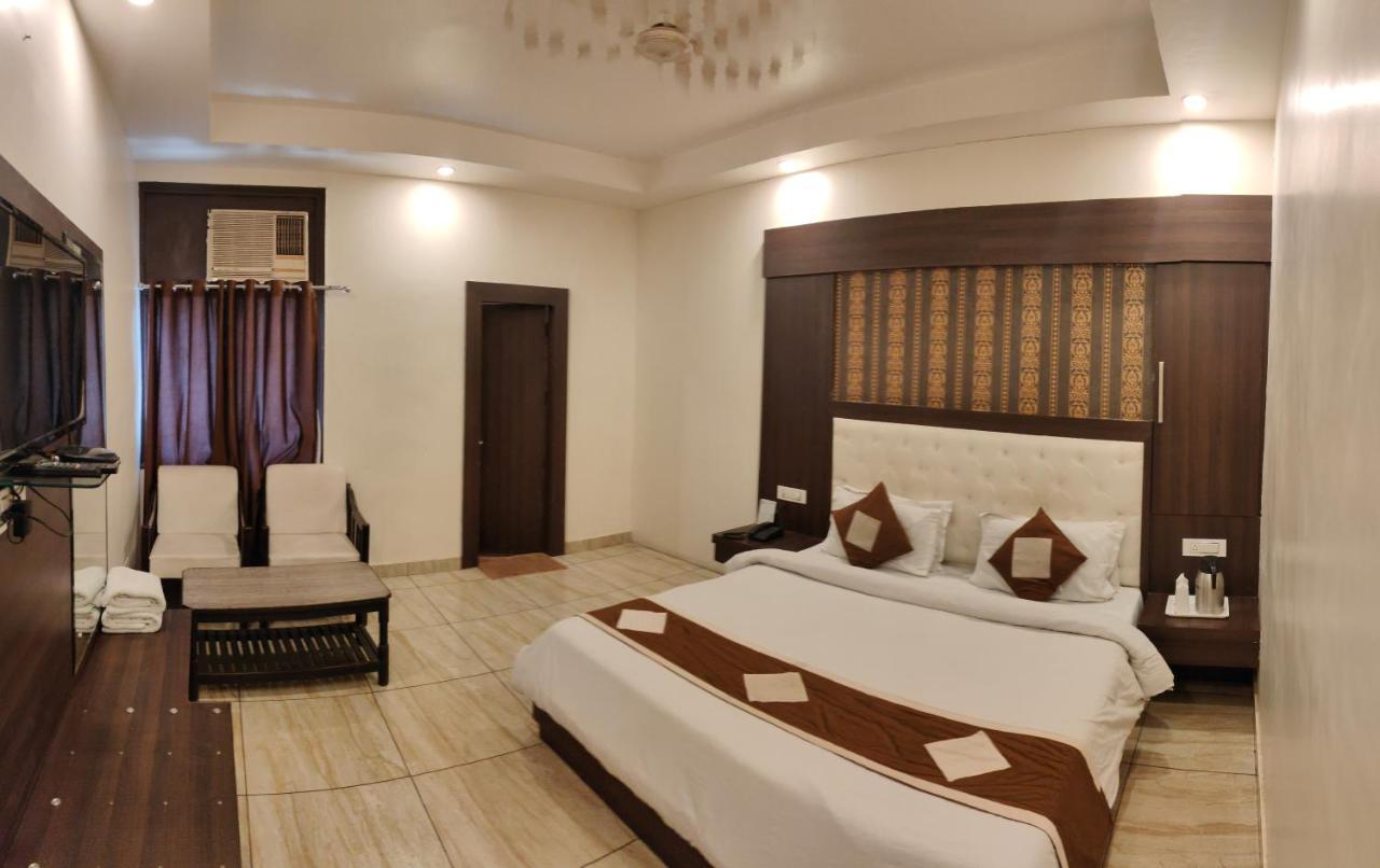 Hotel Krishna Katra  Exterior foto